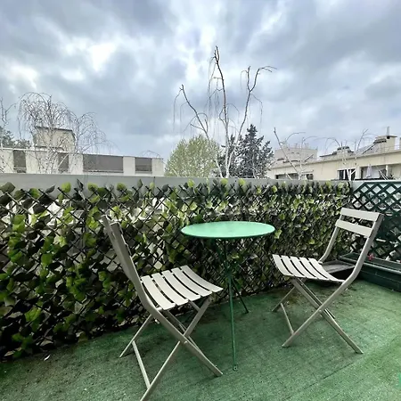 Elegant 44m² Flat With Balcony • Paris Neuilly-sur-Seine