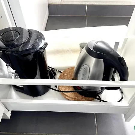Elegant 44m² Flat With Balcony • Paris * Neuilly-sur-Seine