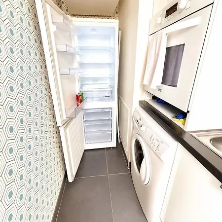 Lejlighed Elegant 44m² Flat With Balcony • Paris Neuilly-sur-Seine