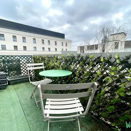 Elegant 44m² Flat With Balcony • Paris Neuilly-sur-Seine