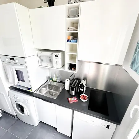 Lejlighed Elegant 44m² Flat With Balcony • Paris *